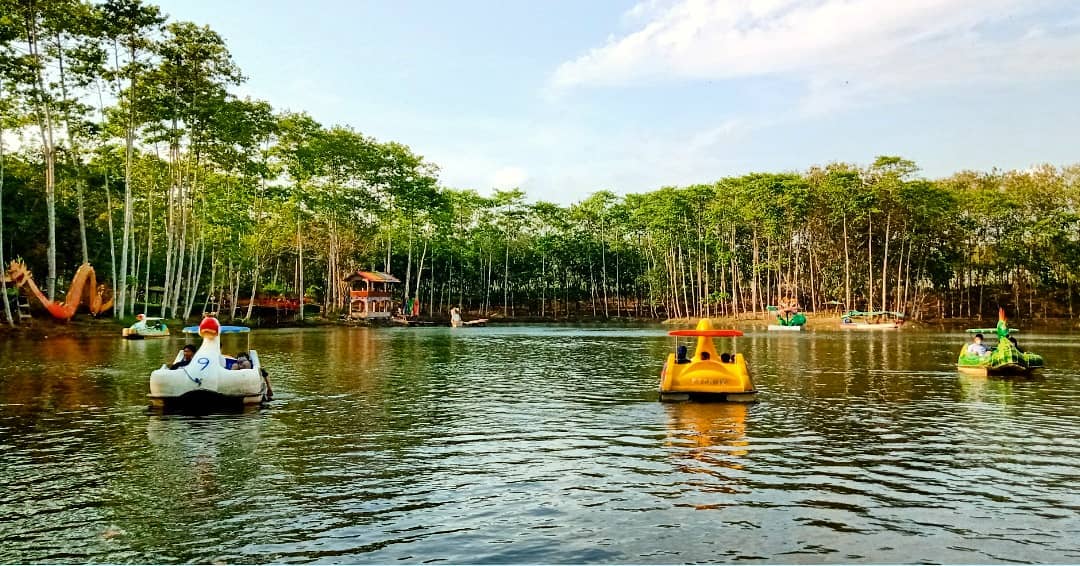 Waduk Kubangkangkung: A Serene Escape in Cilacap's Jati Forest